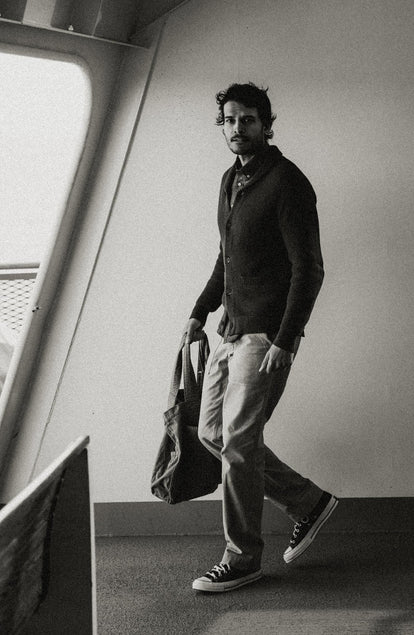 fit model walking wearing The Jack in Rinsed Indigo Chambray