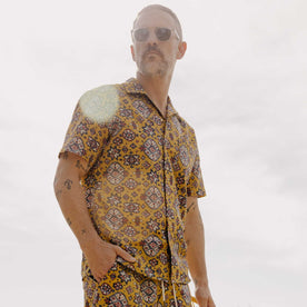 The Short Sleeve Davis Shirt in Tarnished Gold Print - featured image