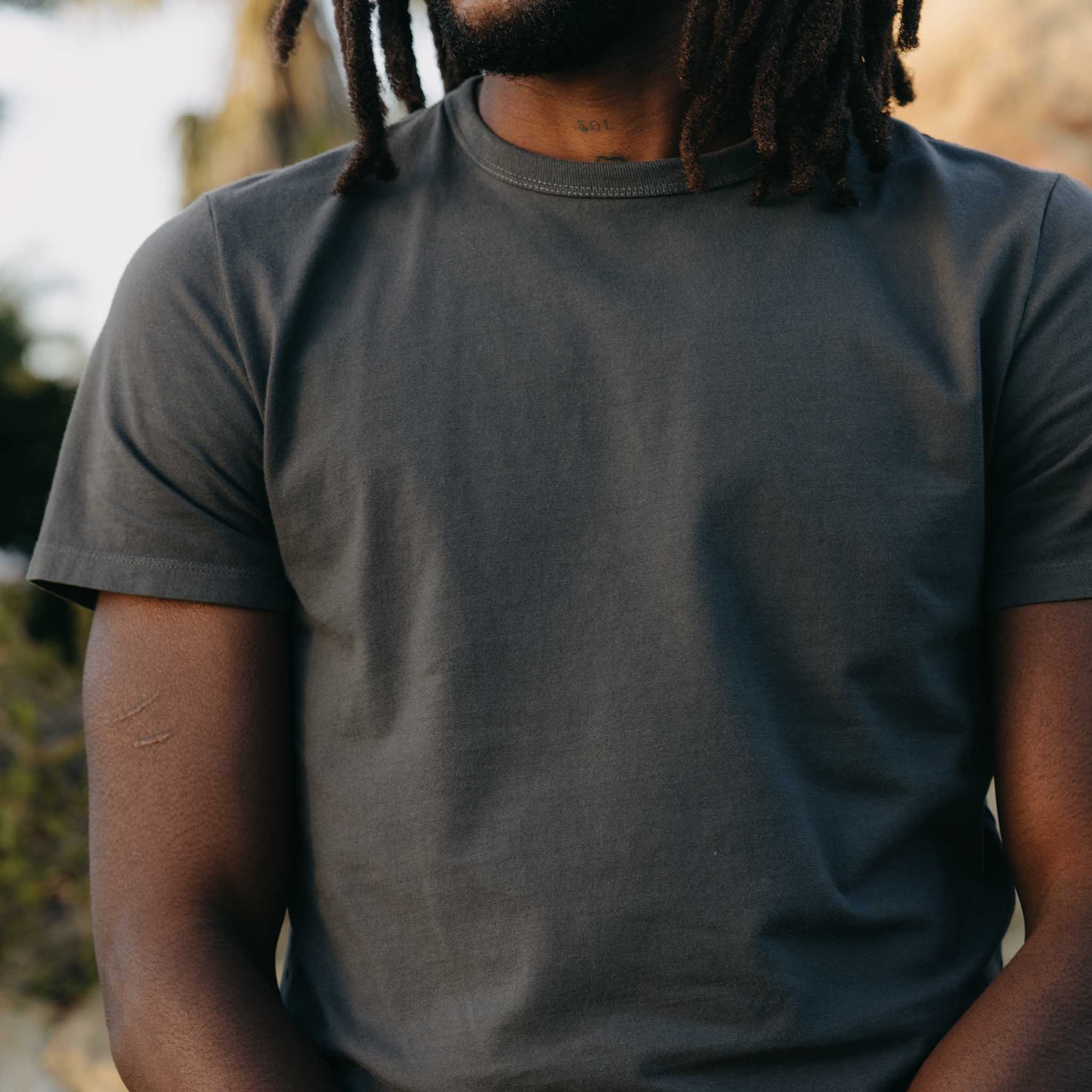 The Organic Cotton Men's T-Shirt in Faded Black | Taylor Stitch